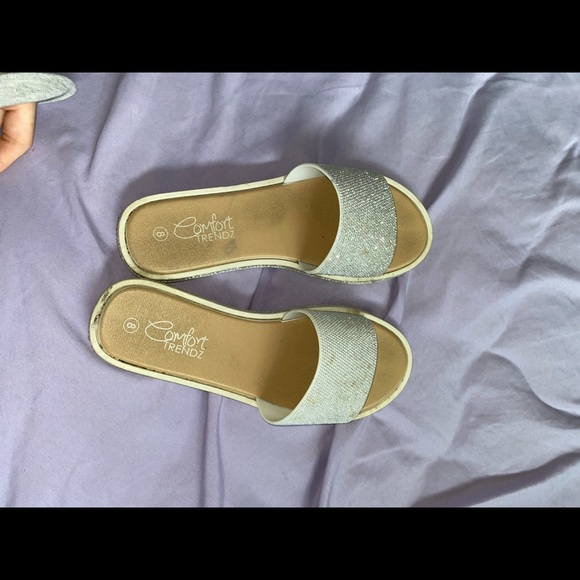 Slides - Picture 1 of 4